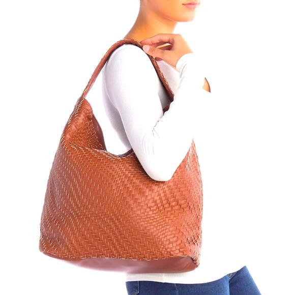 Deux Lux Weave Hobo Bag In Honey - Picture 2 of 4